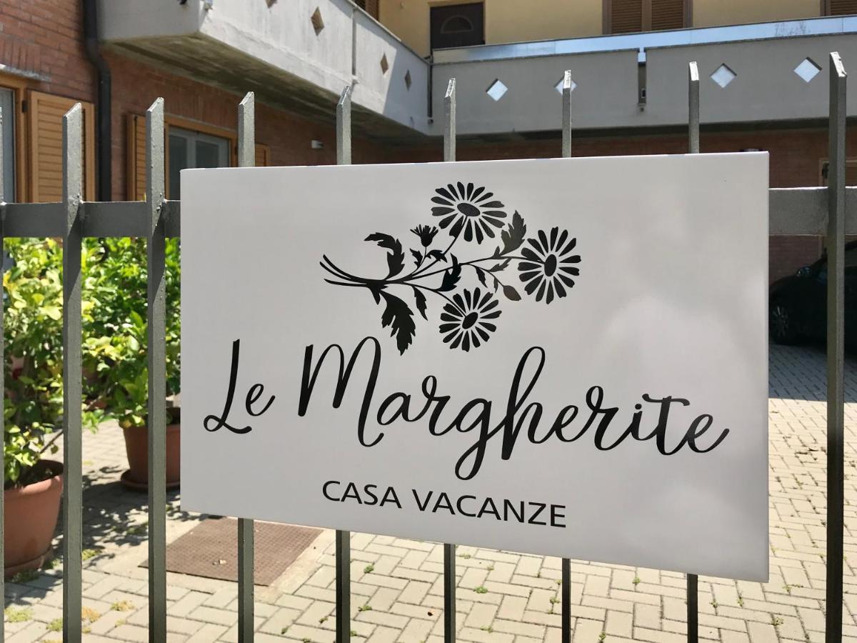 Le Margherite Apartment Cardano Al Campo Ngoại thất bức ảnh